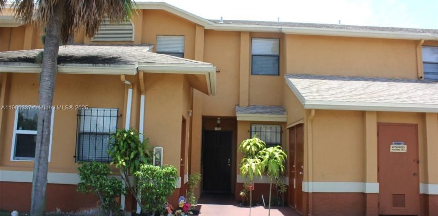 Condo à Lauderhill, Floride, 2 chambres  № 1965335