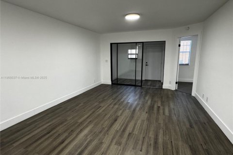 Copropriété à vendre à Lauderhill, Floride: 2 chambres, 91.04 m2 № 1965335 - photo 3
