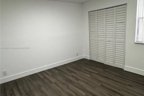 Copropriété à vendre à Lauderhill, Floride: 2 chambres, 91.04 m2 № 1965335 - photo 13