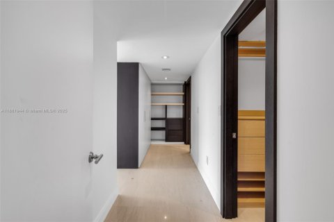 Купить кондоминиум в Ки-Бискейн, Флорида 3 спальни, 179.3м2, № 1932209 - фото 19