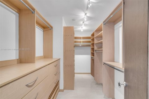 Купить кондоминиум в Ки-Бискейн, Флорида 3 спальни, 179.3м2, № 1932209 - фото 24