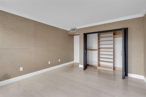 Купить кондоминиум в Ки-Бискейн, Флорида 3 спальни, 179.3м2, № 1932209 - фото 17