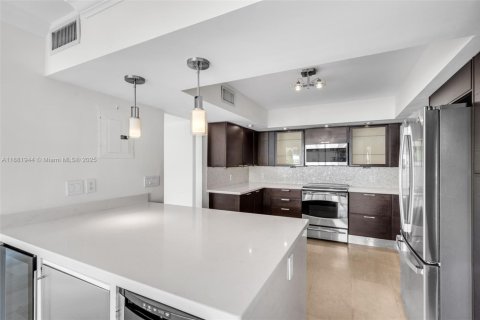 Купить кондоминиум в Ки-Бискейн, Флорида 3 спальни, 179.3м2, № 1932209 - фото 9