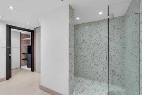 Купить кондоминиум в Ки-Бискейн, Флорида 3 спальни, 179.3м2, № 1932209 - фото 23