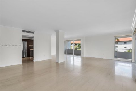 Купить кондоминиум в Ки-Бискейн, Флорида 3 спальни, 179.3м2, № 1932209 - фото 4