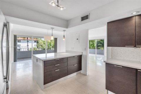 Купить кондоминиум в Ки-Бискейн, Флорида 3 спальни, 179.3м2, № 1932209 - фото 12