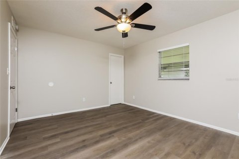 House in Orlando, Florida 3 bedrooms, 126.53 sq.m. № 1913910 - photo 11