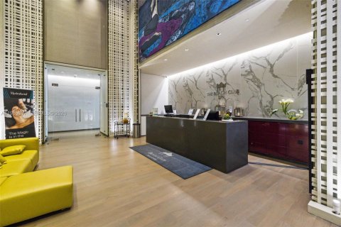 Condo in Hallandale Beach, Florida, 2 bedrooms  № 2052997 - photo 26