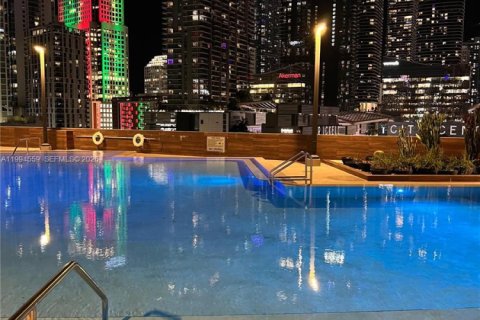 Condominio en venta en Miami, Florida, 2 dormitorios, 86.86 m2 № 2056396 - foto 12