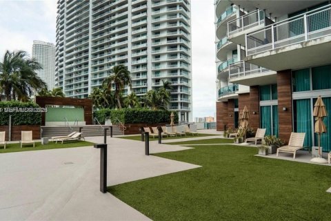 Condominio en venta en Miami, Florida, 2 dormitorios, 86.86 m2 № 2056396 - foto 7