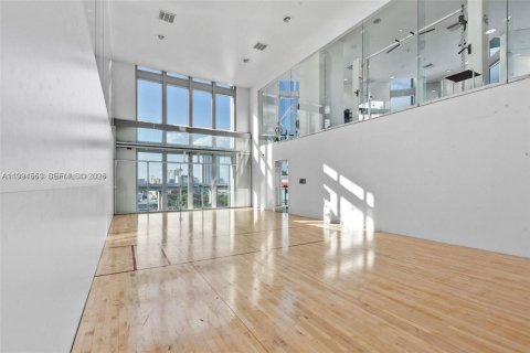 Condominio en venta en Miami, Florida, 2 dormitorios, 86.86 m2 № 2056396 - foto 15