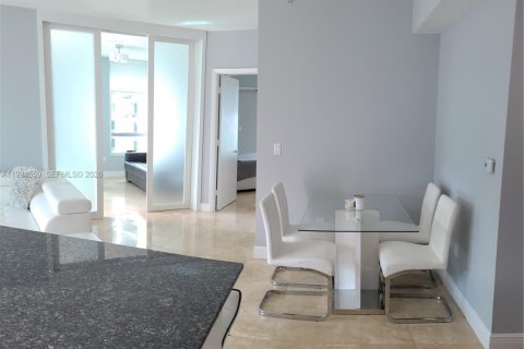 Condominio en venta en Miami, Florida, 2 dormitorios, 86.86 m2 № 2056396 - foto 25