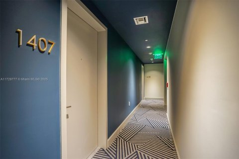 Condominio en venta en Miami, Florida, 1 dormitorio, 64.38 m2 № 2034194 - foto 14