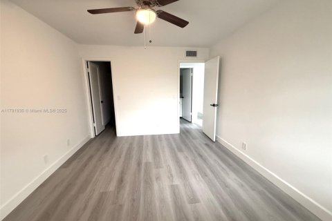 Condo in Delray Beach, Florida, 2 bedrooms  № 1664934 - photo 16