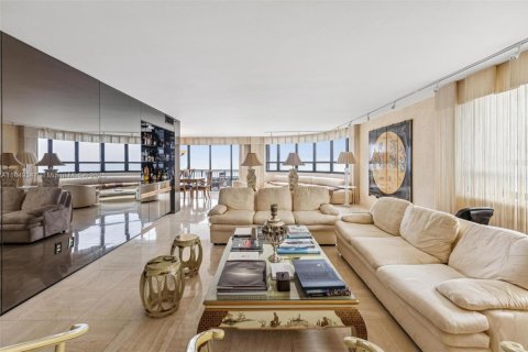 Copropriété à louer à Bal Harbour, Floride: 3 chambres, 218.6 m2 № 1936500 - photo 14