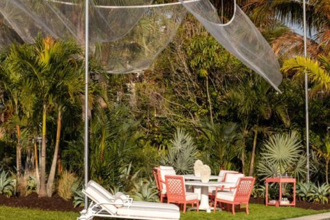 House in West Palm Beach, Florida 6 bedrooms, 434.13 sq.m. № 2253702 - photo 18