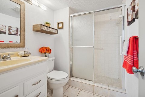 Condominio en venta en Pembroke Pines, Florida, 2 dormitorios, 108.7 m2 № 1972364 - foto 11