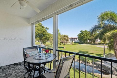 Condominio en venta en Pembroke Pines, Florida, 2 dormitorios, 108.7 m2 № 1972364 - foto 15