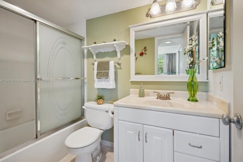 Condominio en venta en Pembroke Pines, Florida, 2 dormitorios, 108.7 m2 № 1972364 - foto 13
