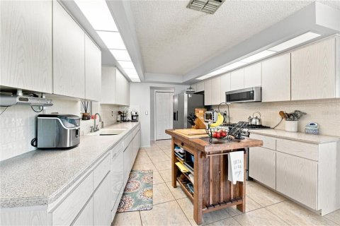 Villa ou maison à vendre à Weeki Wachee, Floride: 3 chambres, 168.43 m2 № 2349810 - photo 19
