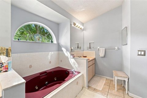 Villa ou maison à vendre à Weeki Wachee, Floride: 3 chambres, 168.43 m2 № 2349810 - photo 26