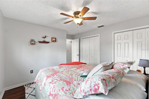 Villa ou maison à vendre à Weeki Wachee, Floride: 3 chambres, 168.43 m2 № 2349810 - photo 29