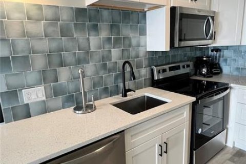 Снять в аренду квартиру в Сарасота, Флорида 1 комната, 55.74м2, № 2097308 - фото 6