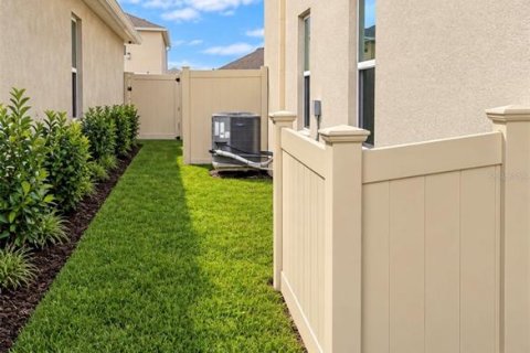 Villa ou maison à vendre à Sanford, Floride: 4 chambres, 210.05 m2 № 2432716 - photo 2