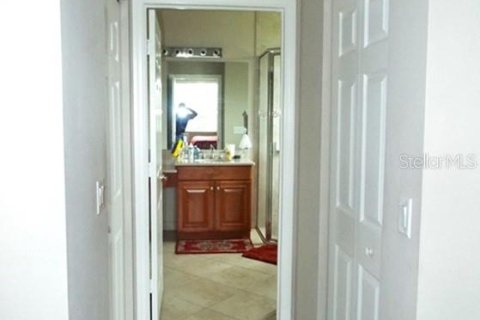 Снять в аренду виллу или дом в Уимаума, Флорида 9 комнат, 162.3м2, № 2106080 - фото 17