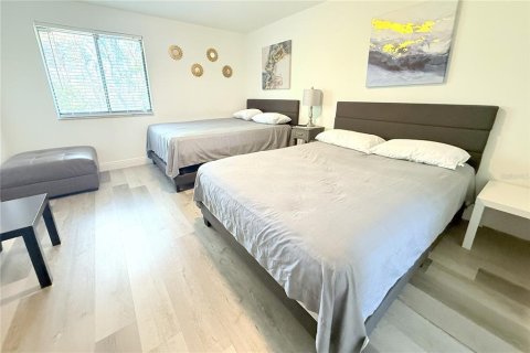 Townhouse in Tampa, Florida 3 bedrooms, 124.49 sq.m. № 1547766 - photo 12