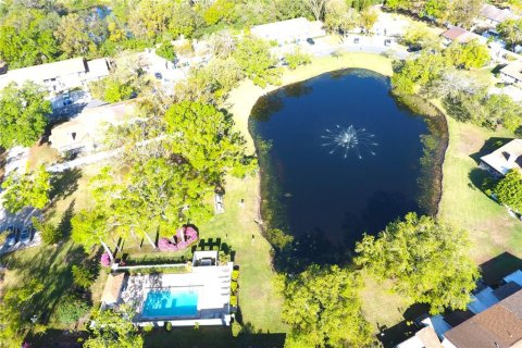 Townhouse in Tampa, Florida 3 bedrooms, 124.49 sq.m. № 1547766 - photo 7