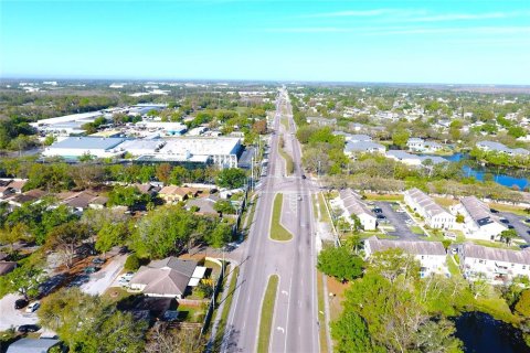 Townhouse in Tampa, Florida 3 bedrooms, 124.49 sq.m. № 1547766 - photo 10