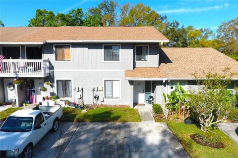 Townhouse in Tampa, Florida 3 bedrooms, 124.49 sq.m. № 1547766 - photo 2