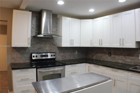 Casa en venta en Boynton Beach, Florida, 2 dormitorios, 150.87 m2 № 2009556 - foto 5