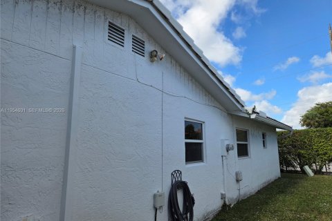 Casa en venta en Boynton Beach, Florida, 2 dormitorios, 150.87 m2 № 2009556 - foto 25