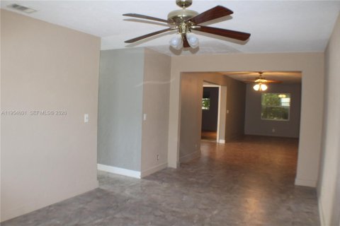 Casa en venta en Boynton Beach, Florida, 2 dormitorios, 150.87 m2 № 2009556 - foto 14