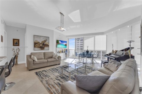 Condominio en alquiler en Hollywood, Florida, 3 dormitorios, 196.49 m2 № 2006586 - foto 16