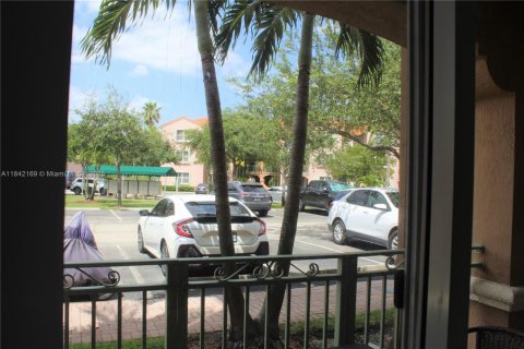 Condominio en alquiler en Doral, Florida, 2 dormitorios, 103.59 m2 № 1836031 - foto 16