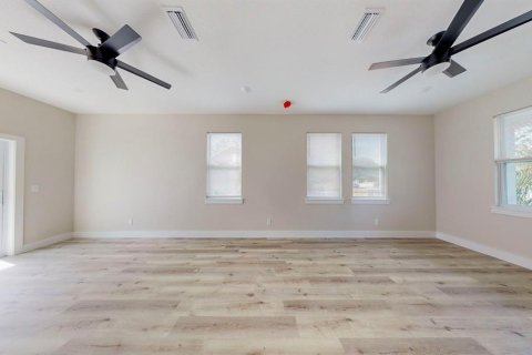 Villa ou maison à vendre à Saint Petersburg, Floride: 5 chambres, 221.11 m2 № 2147600 - photo 11