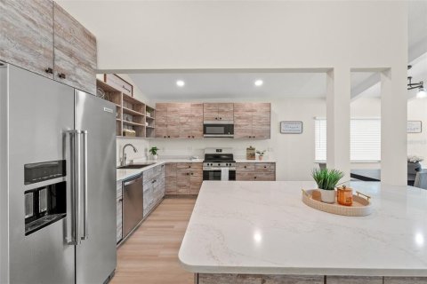 Casa en venta en Seminole, Florida, 4 dormitorios, 292.83 m2 № 1804019 - foto 12