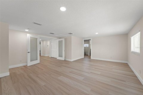 Casa en venta en Seminole, Florida, 4 dormitorios, 292.83 m2 № 1804019 - foto 21
