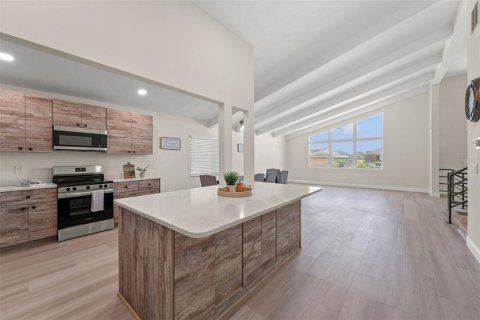 Casa en venta en Seminole, Florida, 4 dormitorios, 292.83 m2 № 1804019 - foto 15