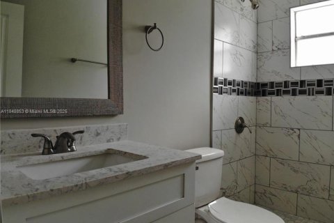 Villa ou maison à vendre à Fort Lauderdale, Floride: 5 chambres, 157.75 m2 № 1850477 - photo 3
