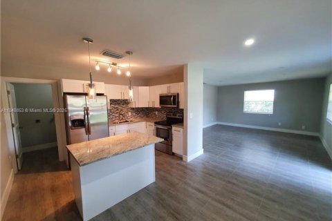Villa ou maison à vendre à Fort Lauderdale, Floride: 5 chambres, 157.75 m2 № 1850477 - photo 6
