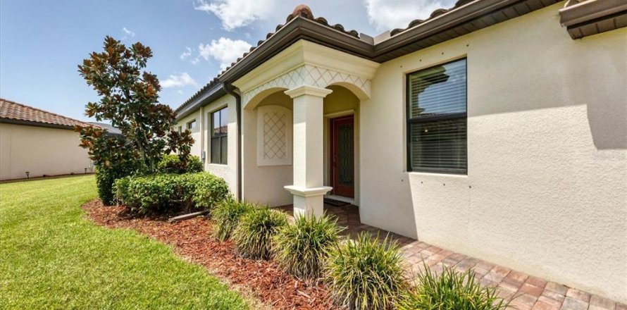 House in Venice, Florida 2 bedrooms, 146.04 sq.m. № 1724354