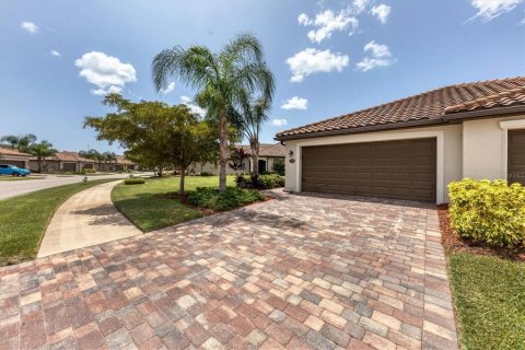 House in Venice, Florida 2 bedrooms, 146.04 sq.m. № 1724354 - photo 2