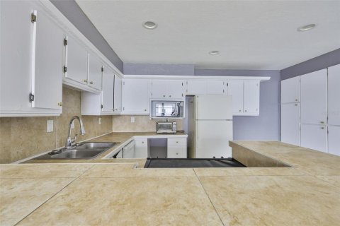 Condo in Apollo Beach, Florida, 2 bedrooms  № 1853927 - photo 3