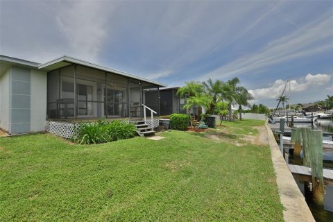 Condo in Apollo Beach, Florida, 2 bedrooms  № 1853927 - photo 18
