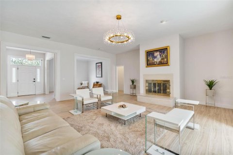 House in Orlando, Florida 4 bedrooms, 280.38 sq.m. № 1567522 - photo 18