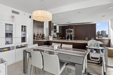 Купить кондоминиум в Авентура, Флорида 3 спальни, 169.55м2, № 2028604 - фото 12
